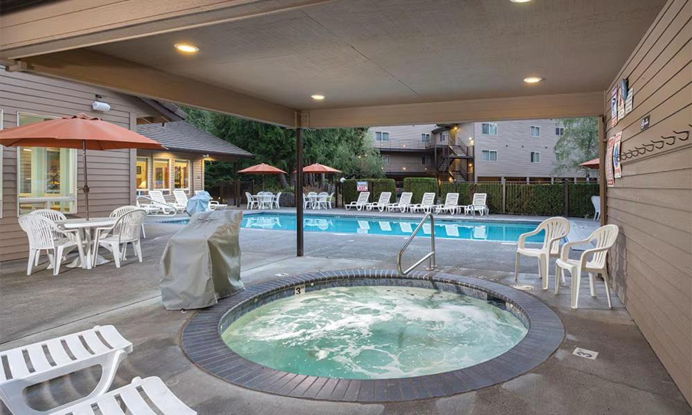 Whispering Woods Resort Welches ภายนอก รูปภาพ
